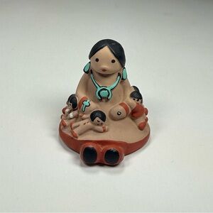 Vintage Cleo Teissedre South Western Native American Storyteller Figurine EVC